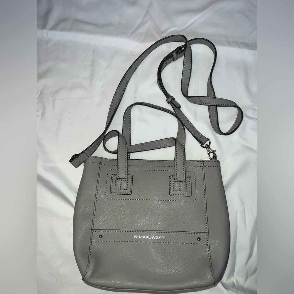 B. Makowsky Elegant Gray Crossbody Bag